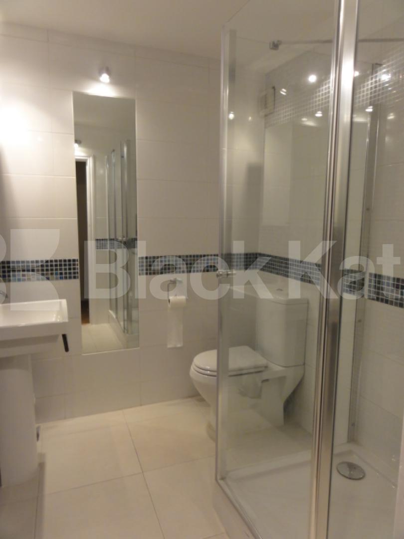 			NEW INSTRUCTION!, 2 Bedroom, 1 bath, 1 reception Flat			 Gloucester Place, MARYLEBONE